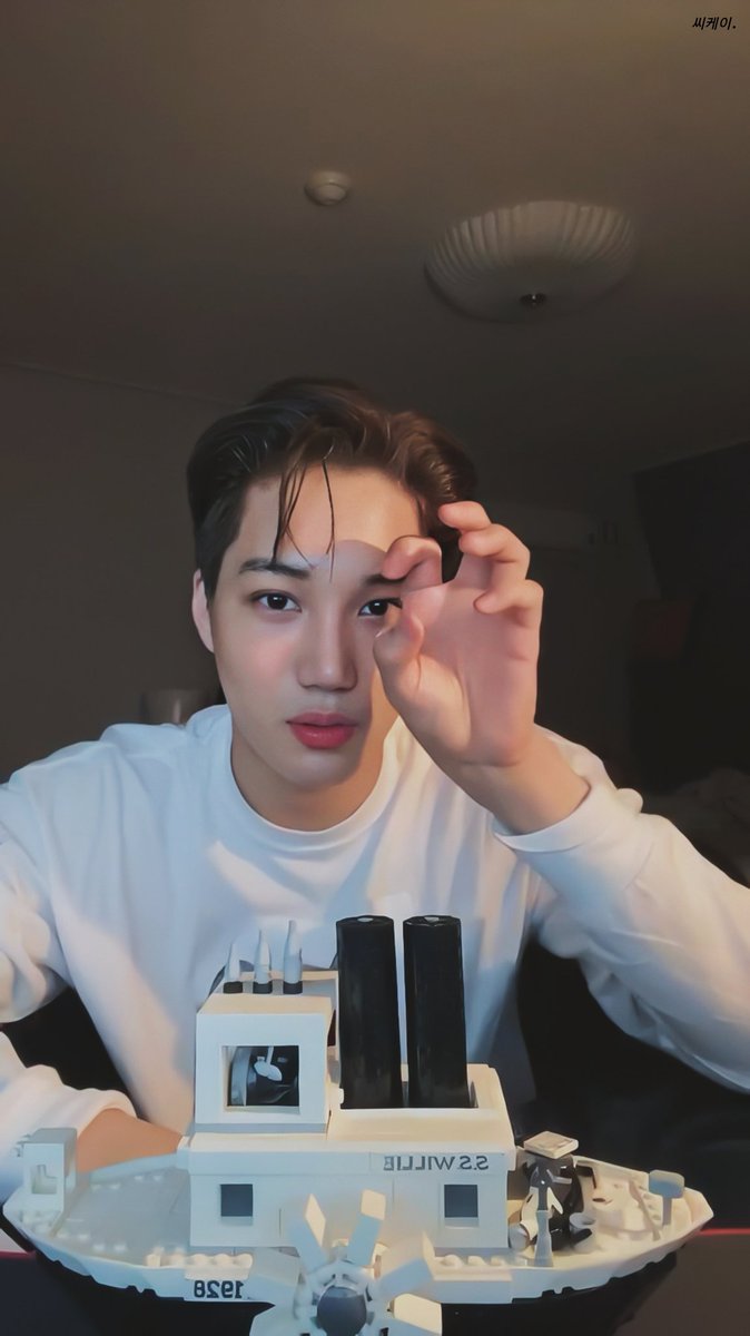 cikentender's tweet photo. 200425 zkdlin Iive insta [edit] 5

#엑소카이 #카이 #KAI #JONGIN @weareoneEXO https://t.co/WfkkoX6CuR