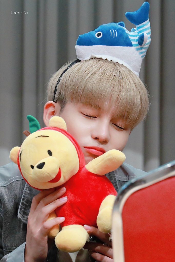 jongho with plushies, do not open thread if you have a weak spot for jongho