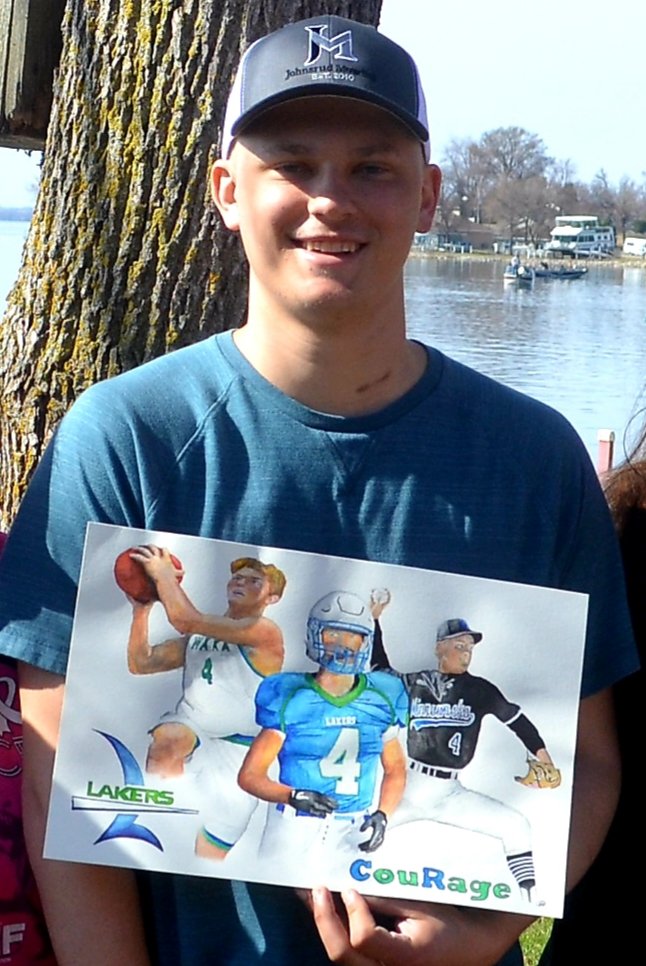 We (Coach Johnsrud, <a href="/CoachBGruber/">Brian Gruber</a>, and myself) were happy to present former <a href="/WaskaPride/">Minnewaska Area Schools</a> student athlete <a href="/crich_baseball/">Colin Richards</a> with this awesome painting (<a href="/CleatAndCrayon/">Cleat And Crayon</a> ) of his HS athletics career. You got this C-Rich!
#CouRage #cancersucks