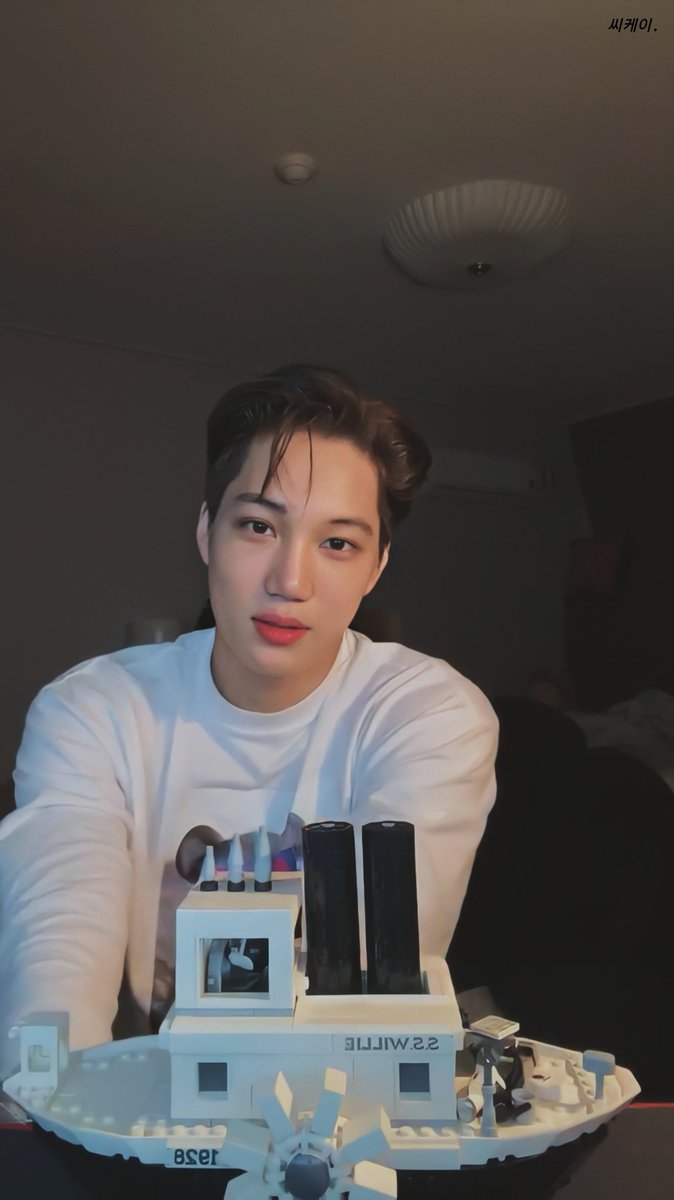 cikentender's tweet photo. 200425 zkdlin Iive insta [edit] 5

#엑소카이 #카이 #KAI #JONGIN @weareoneEXO https://t.co/WfkkoX6CuR
