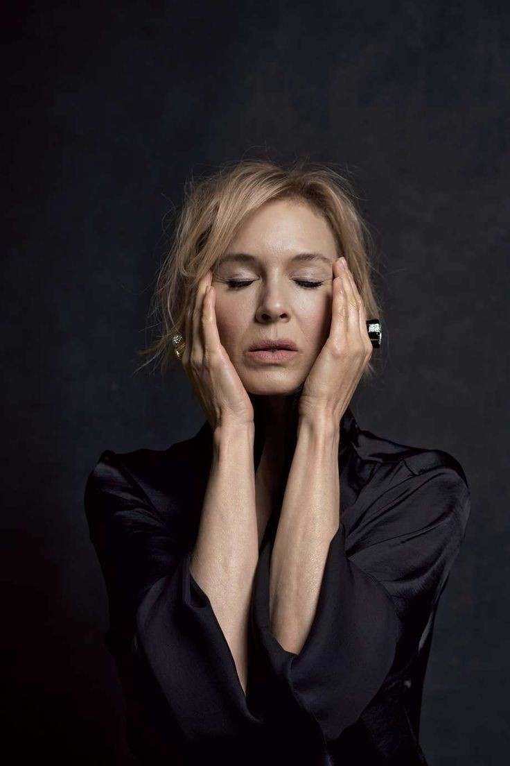 Happy birthday to my precious queen renée zellweger !!   