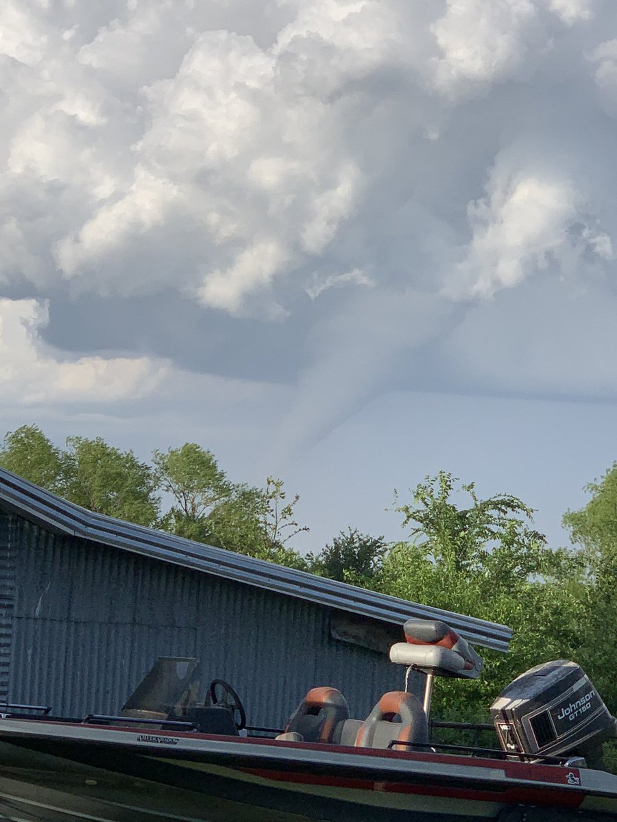 Atkins10_'s tweet photo. Saw my first tornado yesterday! Crazy, I grew up watching your storm chasing videos, made me wanna go chase it! @ReedTimmerAccu https://t.co/wMDAMf0EKu