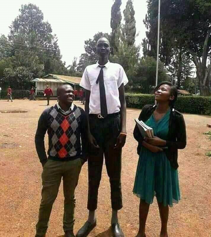 Social distance example  in Uganda #UGAZIM