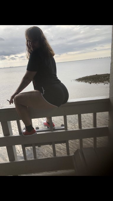 Datbabyyyy4’s pics and videos