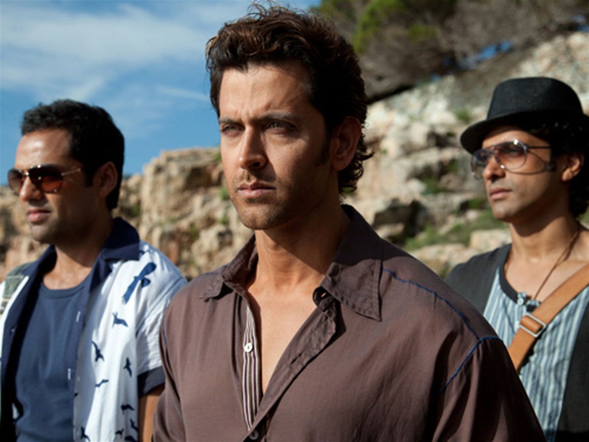 69th Bollywood film: #ZindagiNaMilegiDobara Modern classic for sure. A very fresh and relaxing movie with a strong cast. The story is cool to follow but also gives food for thought. The theme that behind appearances people are struggling with hidden hardships is very relatable.