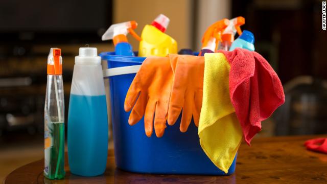 Illinois has seen a significant increase in calls to poison control the past two days, the public health director said, including calls about people ingesting cleaning solutions and bleach cnn.it/2SnO11t