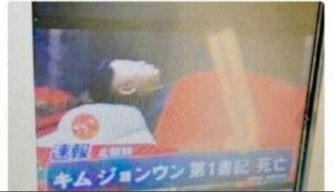 stwn_wan's tweet photo. Suasana wajah warga korut dengar #KIMJONGUNDEAD https://t.co/UeNYDVpvlc