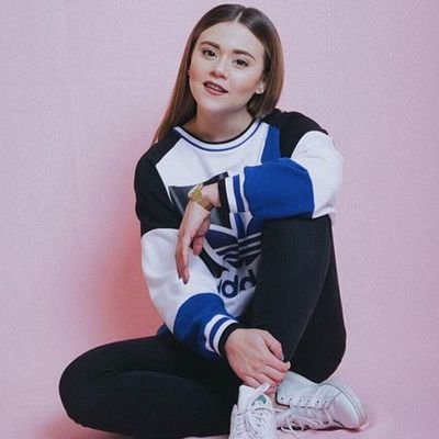 Orne_Roman10's tweet photo. Te amo !!! 🥰🥰🥰 https://t.co/TLZxKNdqFt
