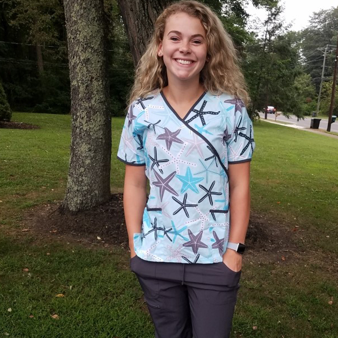 VarsitySpirit's tweet photo. 𝙎𝙩𝙖𝙛𝙛 𝙎𝙥𝙤𝙩𝙡𝙞𝙜𝙝𝙩: Caris Norway
★ 4 Years on @NCAupdates Staff
★ Pediatric Registered Nurse

We are so thankful for 𝘠𝘖𝘜, Caris! ❤️ #VarsitySpiritCares #SpiritMatters https://t.co/imwoVW9RYe