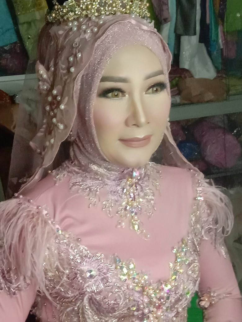 Nining Meida (@nining_meida) on Twitter photo 