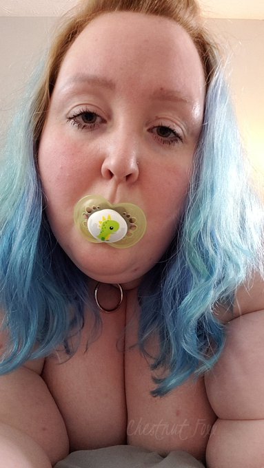 Just finished shooting a DDlg age play masturbation clip for PornHub. https://t.co/hnoL9ebB7w