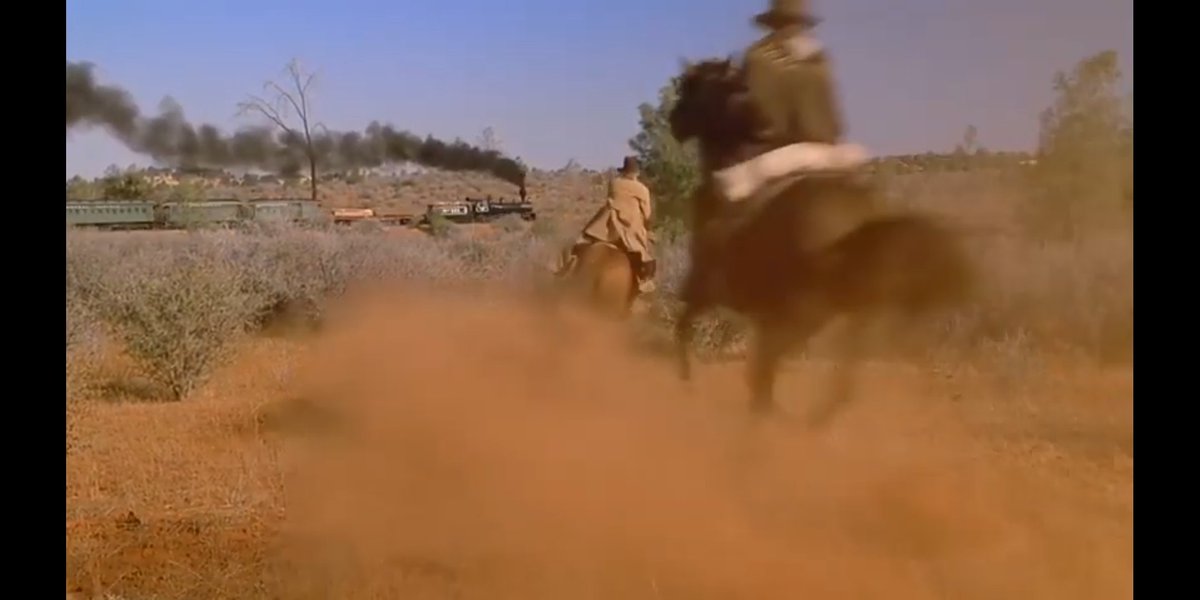 artruction's tweet image. Después de este descubrimiento creo que me merezco unos Nike MAG 👟 #backtofuture #bobgale #nikemag Hoy ví el estampado de la camisa de Doc Brown que tiene puesta en el año 2015 cuando viajan al futuro, y es la escena en la cual roban la locomotora 🚂 en los caballos en BtoF3. 😌