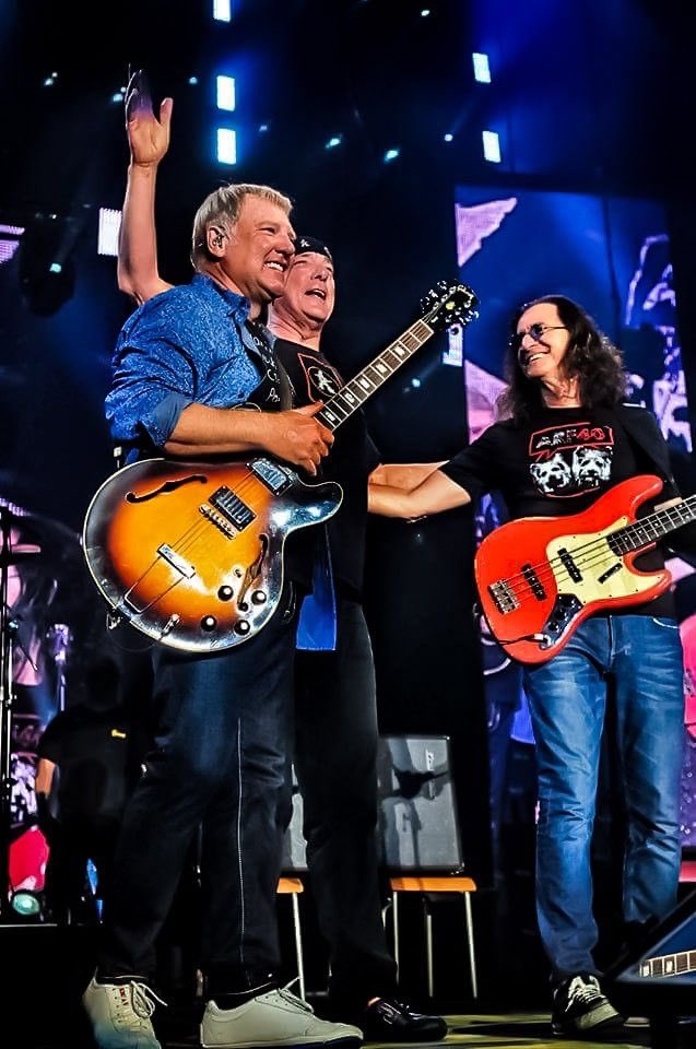 Hansbekkers2's tweet photo. RUSH//Geddy Lee  Alex Lifeson  Neil Peart  Progrock  @HumbleAnthem @MusicMan1730 @Jenniferkunkel @vivien2112 @RushFamTourneys https://t.co/6iViPceuM2