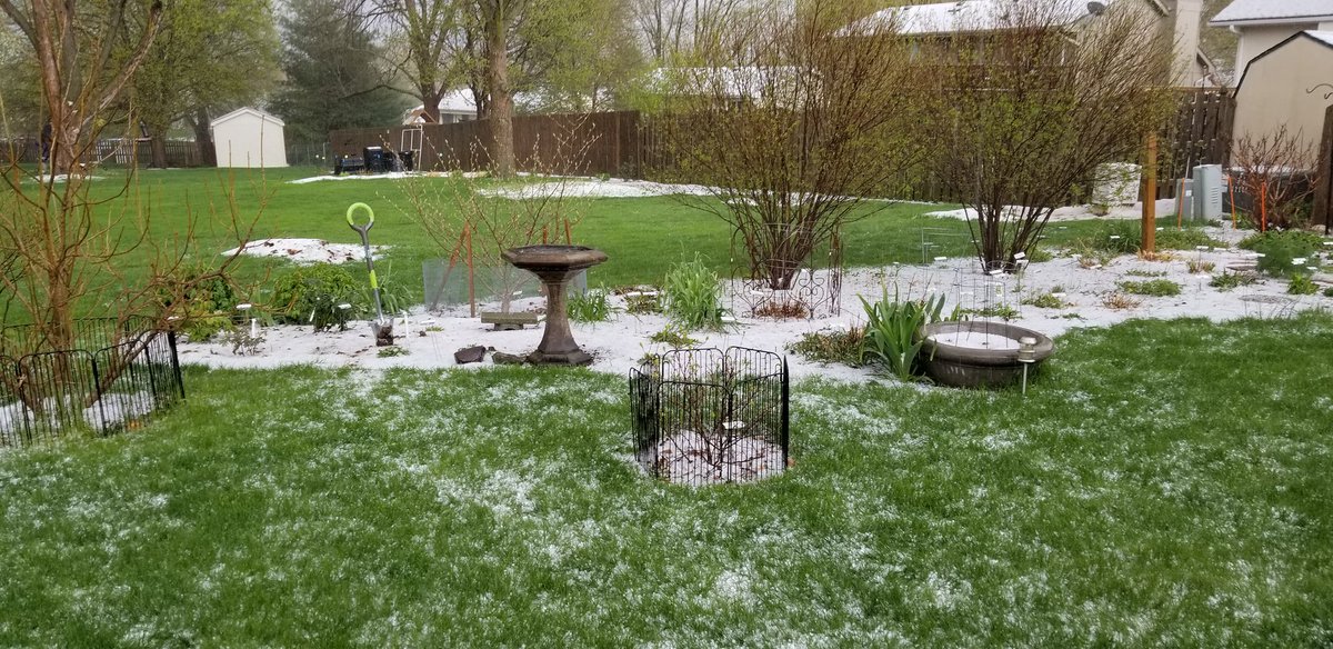 UNLScottEvans's tweet photo. ...And it hailed. #NeWX #springinnebraska https://t.co/asKQ4NFtXl