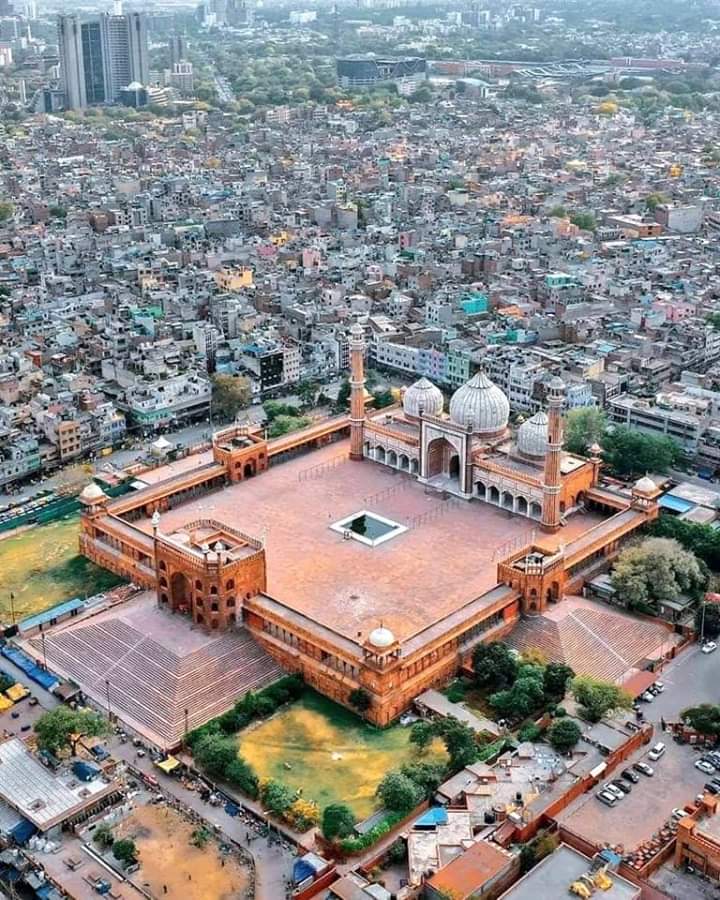 AnayatReehan's tweet photo. #Jama_Masjid Delhi #India 
Beautiful Picture 💞🇮🇳 https://t.co/LbEU19tpVu
