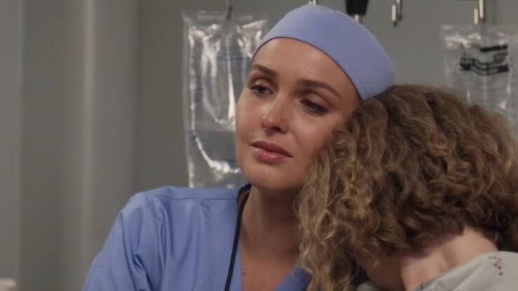 PODEMOS MORRER EM PAZ! 

finalmente o crime da paciente kristen foi revelado na série "for the people" da ABC. o episódio mostra seu julgamento e o motivo: matou seu padrasto a abusava sexualmente. o bebê que nasceu é filho dele.