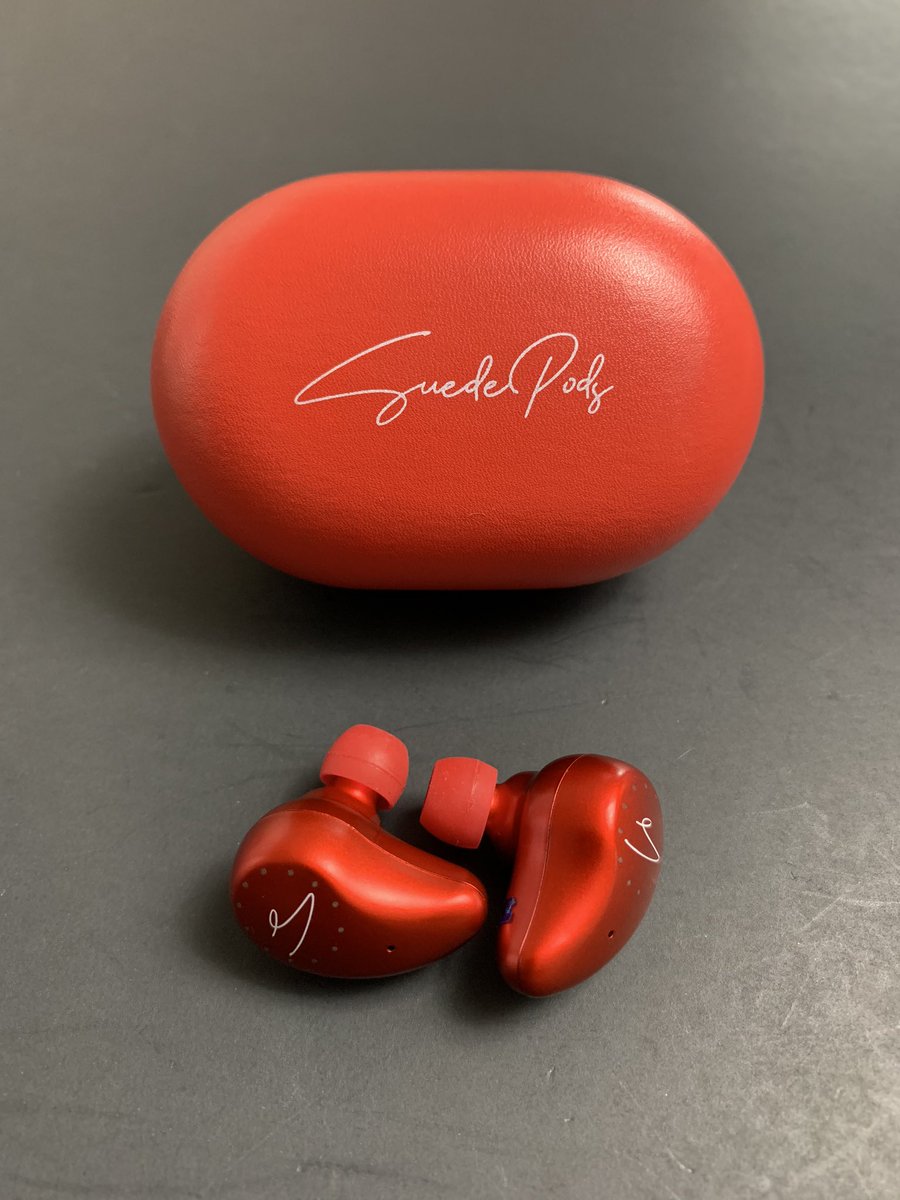 SuedePods's tweet photo. Working out at home? Snag a pair of SuedePods! Our product offers almost 3x the battery capacity, water resistance AND a much tighter bass response than our competitors. What do you have to lose? https://t.co/Z8RL5S8BkH https://t.co/hklDcAggjB