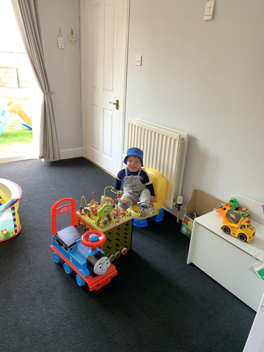 DiaryConnors's tweet photo. LOCKDOWN DAY 33

Good evening my G’s....Hope you’re all enjoying this lovely day ☀️ Another day spent exploring Paradise with the Fam and Roo....Some exercise, some playing and some scranning....Remember tomorrow’s a new day, keep safe and live life the C-Money way, at pace 😘 https://t.co/lkmsIoyHKd