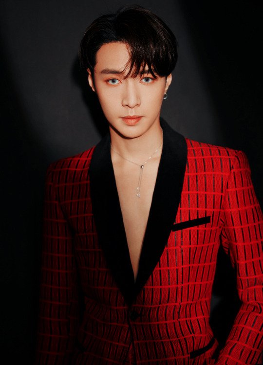 Yixing in suit — A very important thread