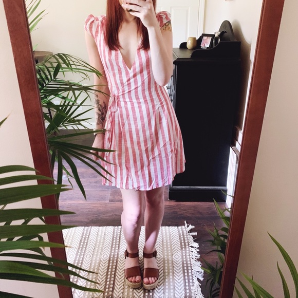 So good I had to share! Check out all the items I'm loving on @Poshmarkapp from @raina_shops #poshmark<a href="/tag/fashion"class="tags"><span>#fashion</span></a><a href="/tag/shopmycloset"class="tags"><span>#shopmycloset</span></a><a href="/tag/style"class="tags"><span>#style</span></a><a href="/tag/nyx"class="tags"><span>#nyx</span></a><a href="/tag/parker"class="tags"><span>#parker</span></a><a href="/tag/p"class="tags"><span>#p</span></a>