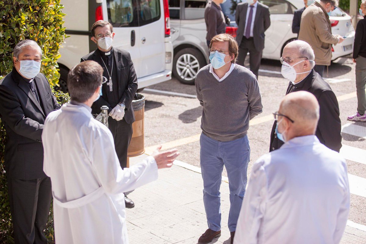 Almeida, Osoro y el Nuncio