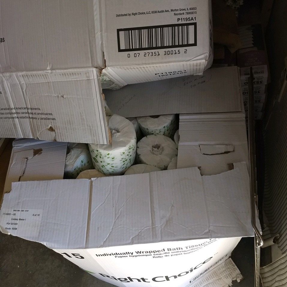 MarySGwyn's tweet image. We found the toilet paper! Cleaning and organizing storage has its rewards! #teamworkmakesthedreamwork #projectlist #maintenancerocks #apartmentmaintenance #propertymanagement #surroundedbygreatness