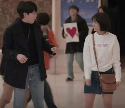remember how they got their hearts broken in the writer's previous works?taewoong was shiwon's "daddy long legs." chilbong, popular baseball player who had his eyes set on one girl. junghwan, tsundere who hesitated a lot when it comes to his first love.  #HospitalPlaylist