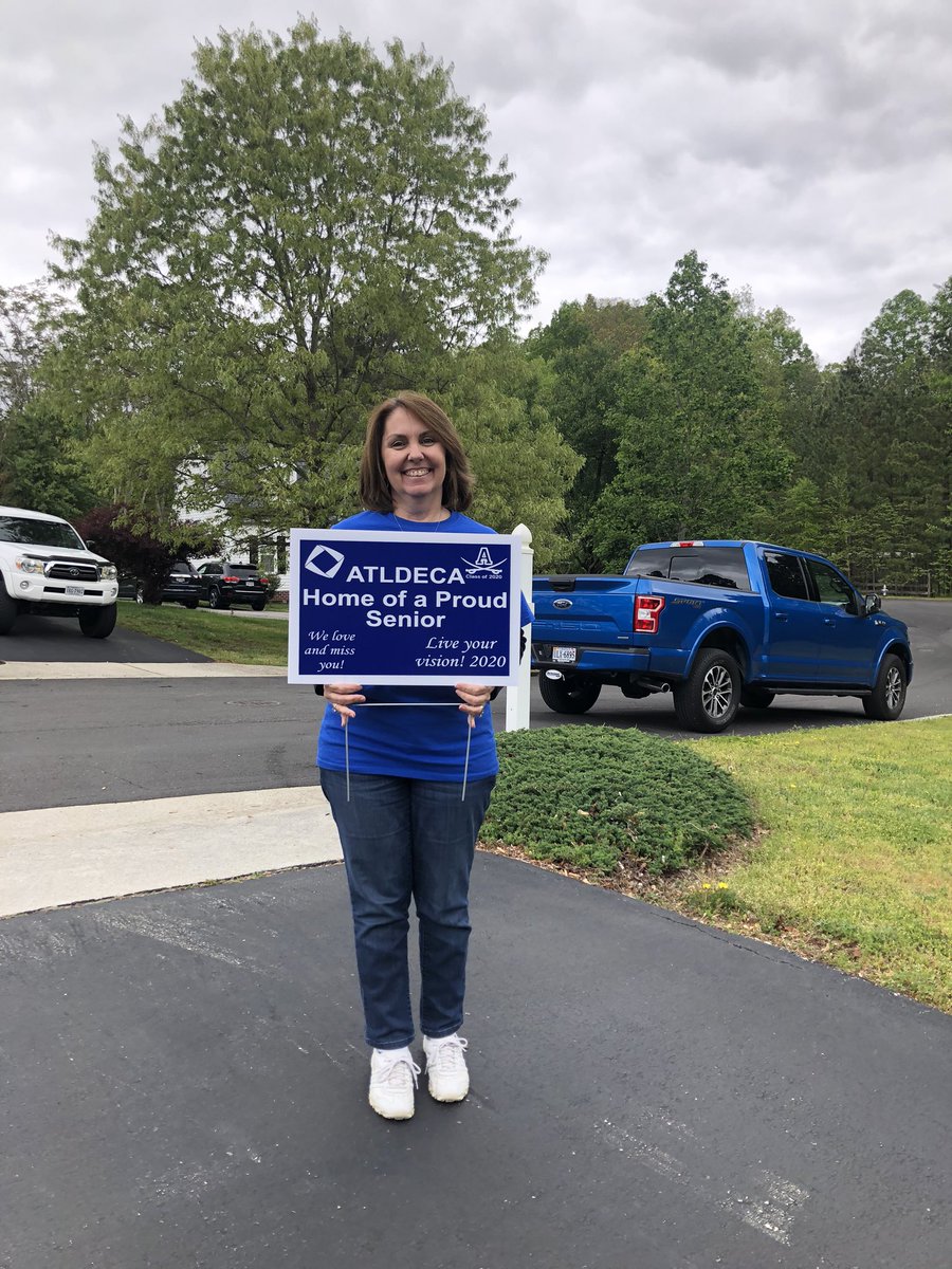 Thank you Ms.Garrett and Atlee DECA for this act of kindness and quarantine spirit lifter!
#weareatlee