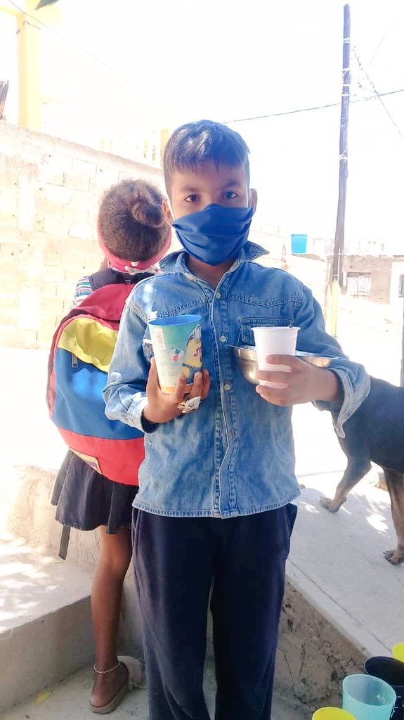 apriepne's tweet photo. Hoy pudimos llevar alimentos a 70 niños de Las Casitas de Pampatar gracias a Dios y a nuestros extraordinarios colaboradores que hacen posible que realicemos ésta hermosa obra de amor. https://t.co/O737jj9t1T