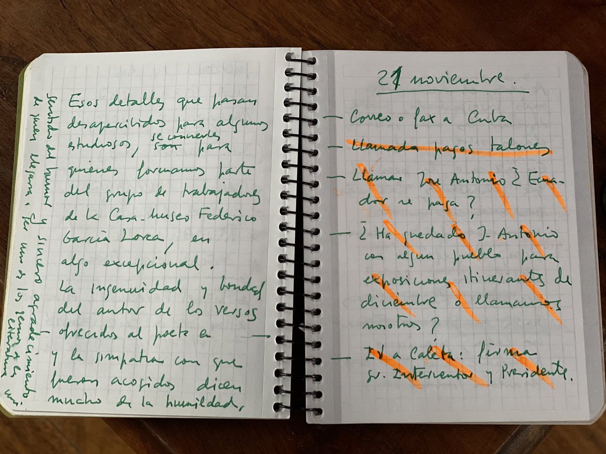 Hace 19 años amenacé a una persona con escribir sus memorias y me contestó: “pues anda que como yo escriba las suyas...” 

Ahora veo que iba en serio y tiene mis notas 😲 con mi/su boli 🖊 verde.
Nos vamos a divertir 😉

#JuandeLoxa