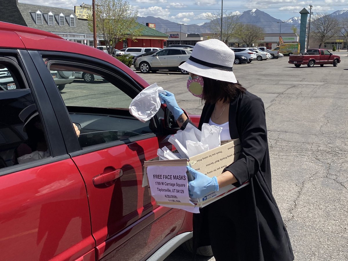 rlikness's tweet photo. The Vietnamese American community of Utah has made over 10,000 facemasks and are giving them away to anyone. https://t.co/HZ0gEpED8K
