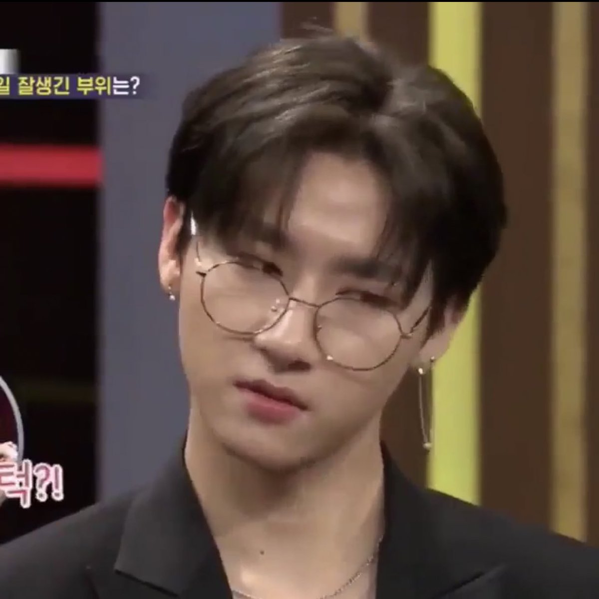 changkyun with glasses is truly so precious and just a whole aesthetic