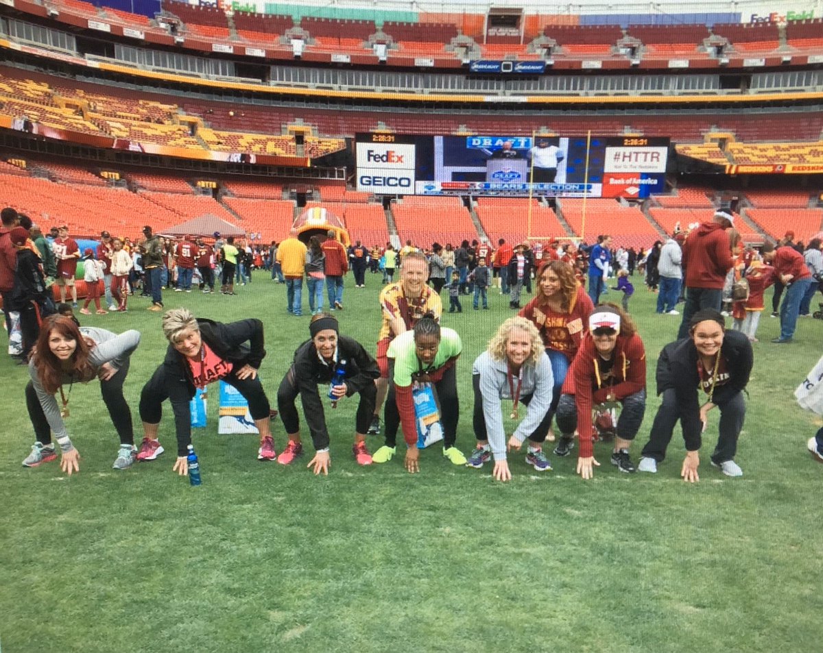 Crystal_Mc_R's tweet photo. Looks like a winning O-line to me, @RiverboatRonHC! @Redskins #DraftDayDash at @FedExField #throwback with the #RedskinsTweetTeam! #HTTR
@MikTV27 @run_daz_ride @Girlskinsfan @BrittanyMDonald https://t.co/7NTTnssXOq