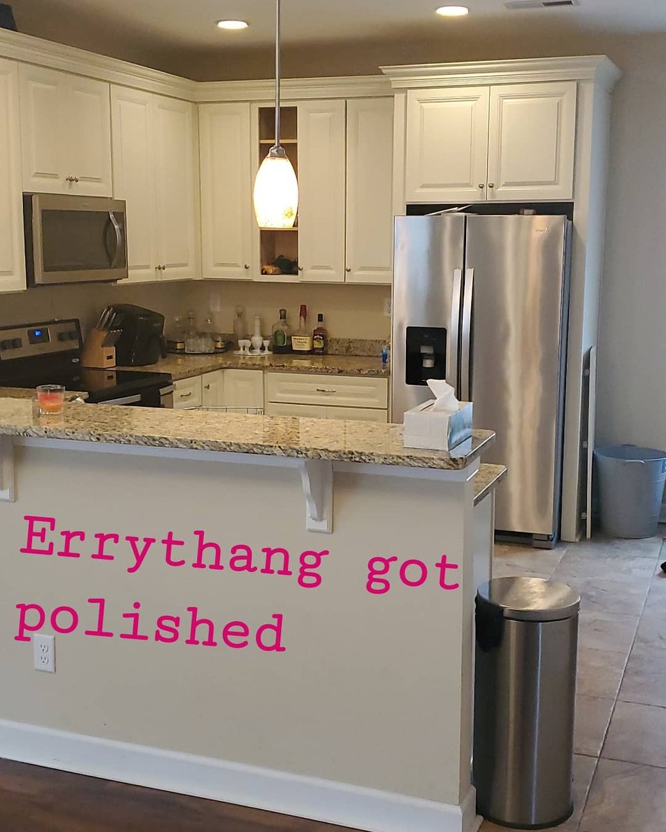 BruceCHarryII1's tweet photo. Its not even 2:30 and I've literally cleaned downstairs, top to bottom, and polished everything. Now I gotta do the same upstairs but im saving that for tomorrow. Idk what to do with the rest of my day. I think i have done all the things. #Quaranclean #quarantine #neatfreak https://t.co/FL1zqsmtqL