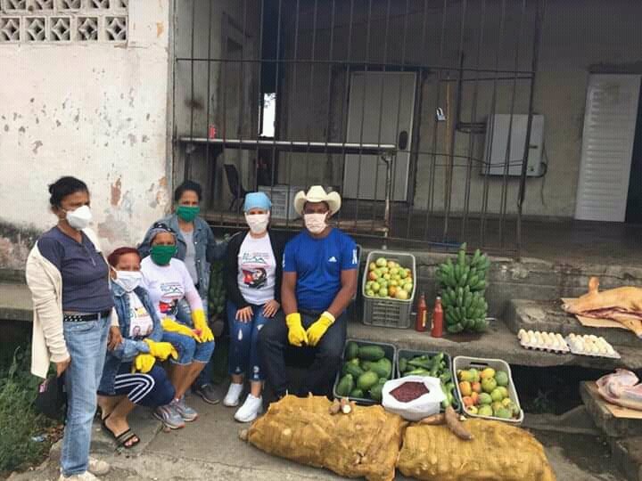 yudi_mercedes's tweet photo. #Donaciones llenas de amor para nuestros centros hospitalarios.#Campesinos Villaclareños vencedores dificultades. https://t.co/dP0hamQzyO