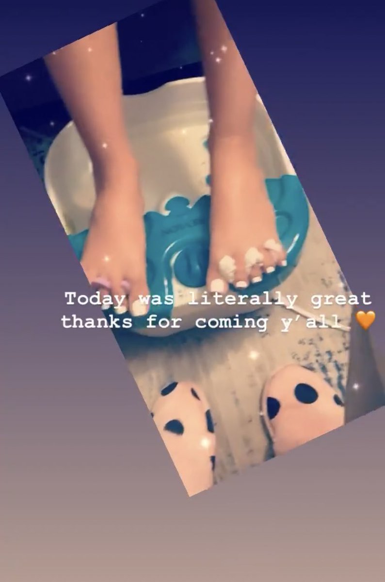 ohaannaaaa's tweet photo. Babyyyy, my bff is doing the shit out of these pedis @aprilxfinest
#CovidPedis #TreeMonsters #level4lockdown #coronavirus https://t.co/msk1N2Tyui