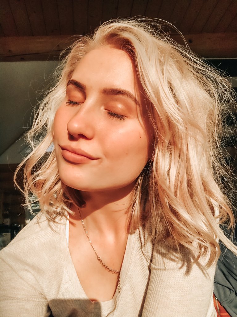 delaney4dance's tweet photo. ⚡️⭐️☀️ https://t.co/is3XVJDMYn