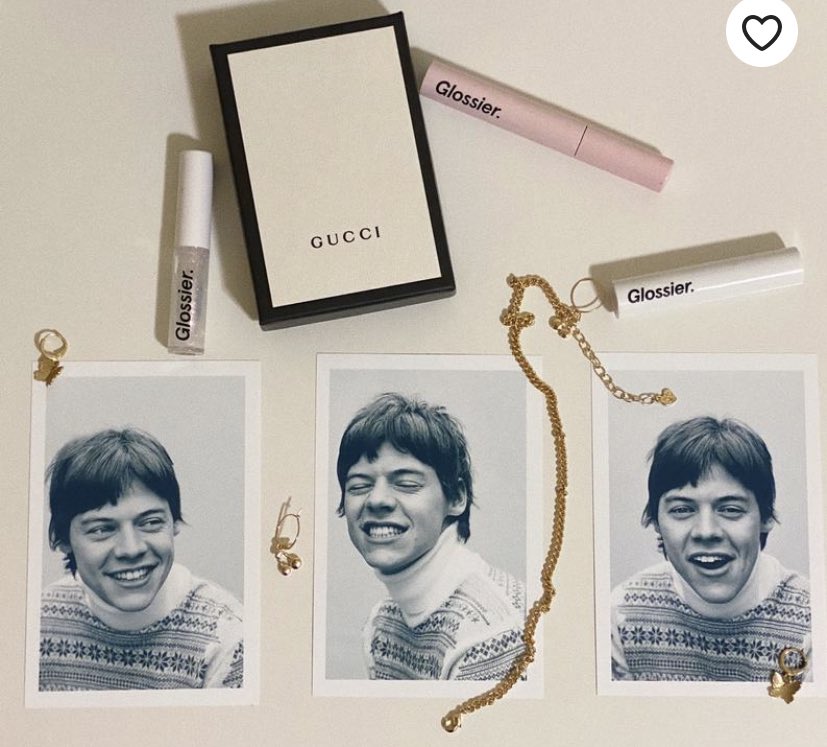 getawaybolter's tweet photo. HARRY STYLES MERCH GIVE-AWAY

doing a mini give-away with some etsy merch. winner gets to pick TWO (2) of the items.
to enter:
- like/rt
- follow OR have dm’s open
- reply with anything

open worldwide and ends may 4th. https://t.co/9Whiiwfhl3