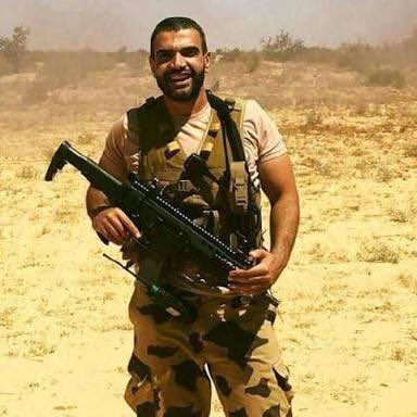 احنا صغيرين اوي قصادك، احنا ولا حاجة يا عمنا