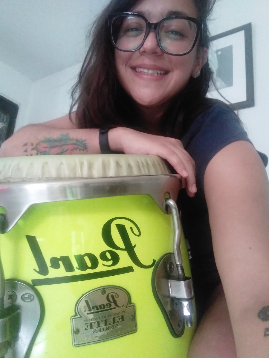 irais__delgado's tweet photo. La selección de @lamuysalsa ya me hizo sacar mi instrumento y darle al tumbao con grandes orquestas desde casa. #SalsaJazzeando #Conguera #MusicIsTheWay https://t.co/NvlPhekn4M