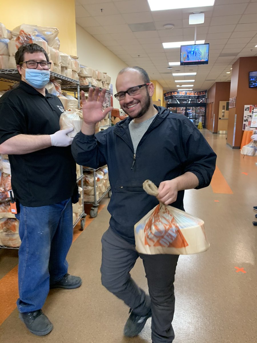 UretaLuis tweet media