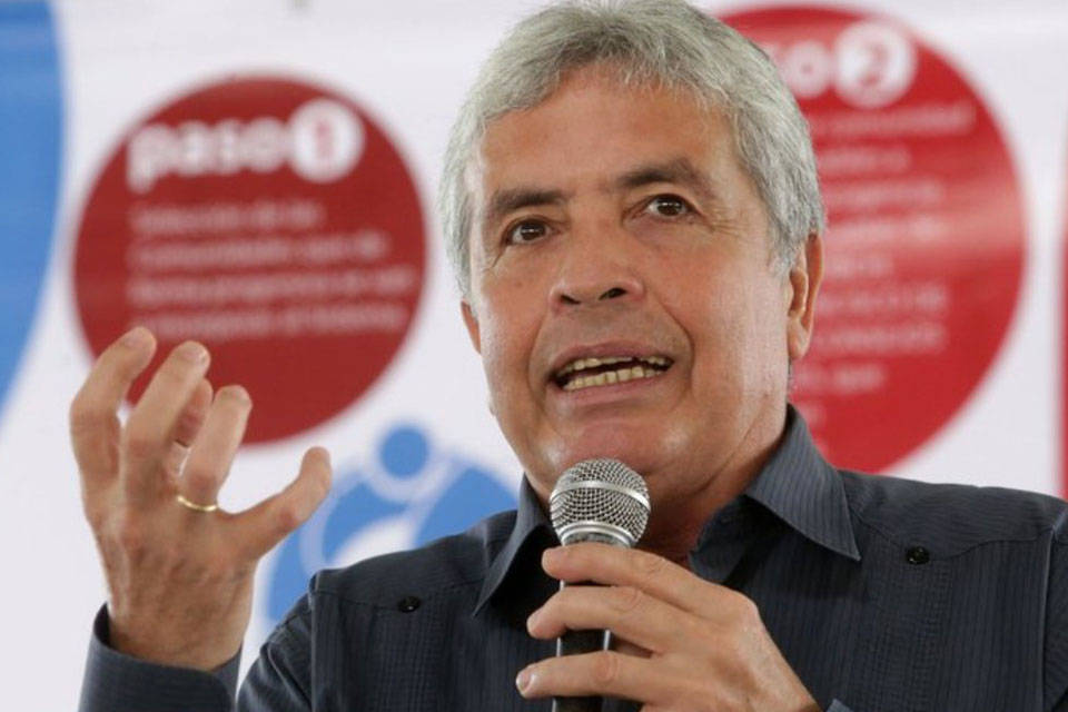 DiarioTalCual's tweet photo. Gobierno quiere volver al control de precios y ofrece comprar ganado con petros #TalCual #ClaroyRaspao #NoTeDigoYo https://t.co/4lnEZj7Ijn https://t.co/DFusknf997