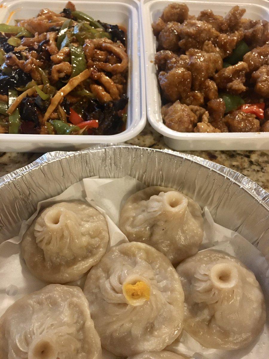 Virginia_Delish's tweet image. Dinner is picked up and served! #KungfuKitchen #AlexandriaVA #WestEnd