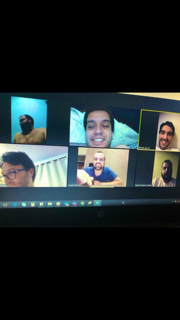 jofalleiros's tweet image. Live para prosperidade, quase duas horas de discussões inúteis e ofensas gratuitas 😂 #quarentena #adeb #tb