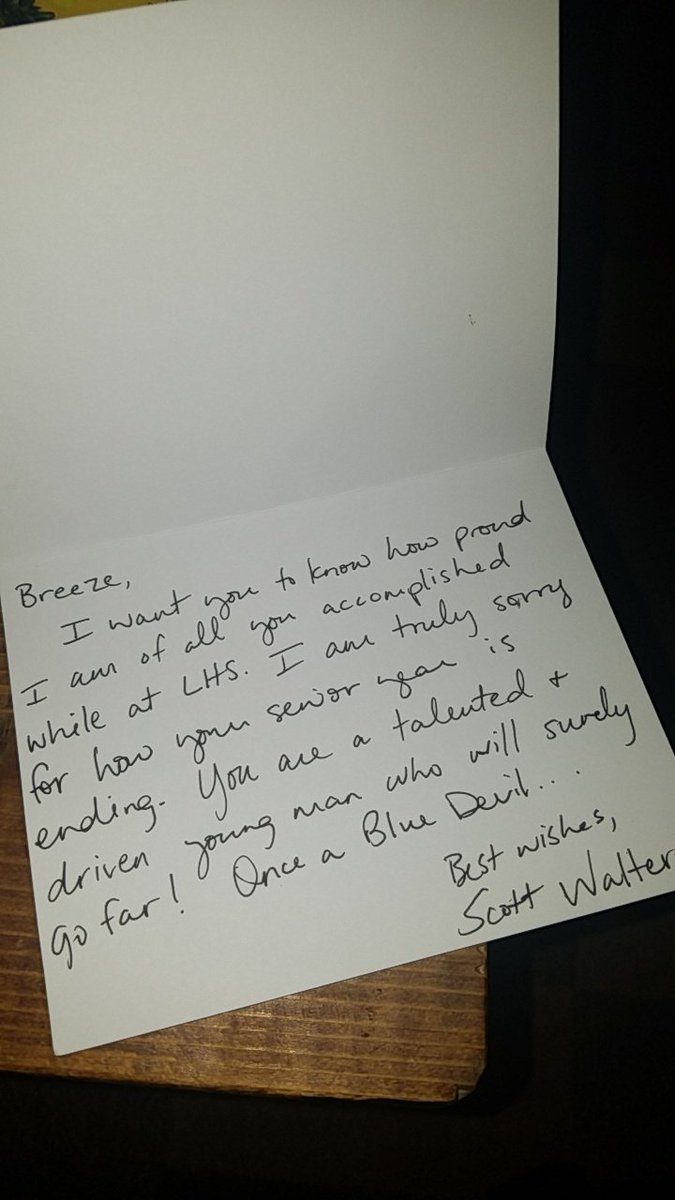 copas_breeze11's tweet image. Thank you @MScottWalters for the best 4 years of my life. I'd do it all over again! #onceabluedevil #alwaysabluedevil