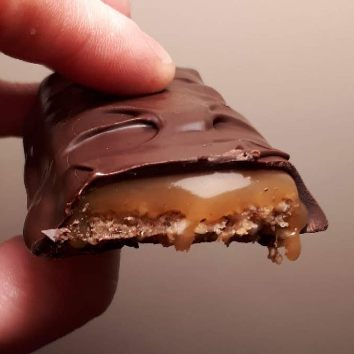 New range of super treats from @charlenes_wholesome_pantry. Homemade twix is a cashew and date base layered with a cononut caramel and enrobed in dark Belgian Chocolate. #Sinful #Godly

Click &amp; Collect Store opens Monday. Join FB group facebook.com/groups/TheLoca… Whatsapp 0877453651.
