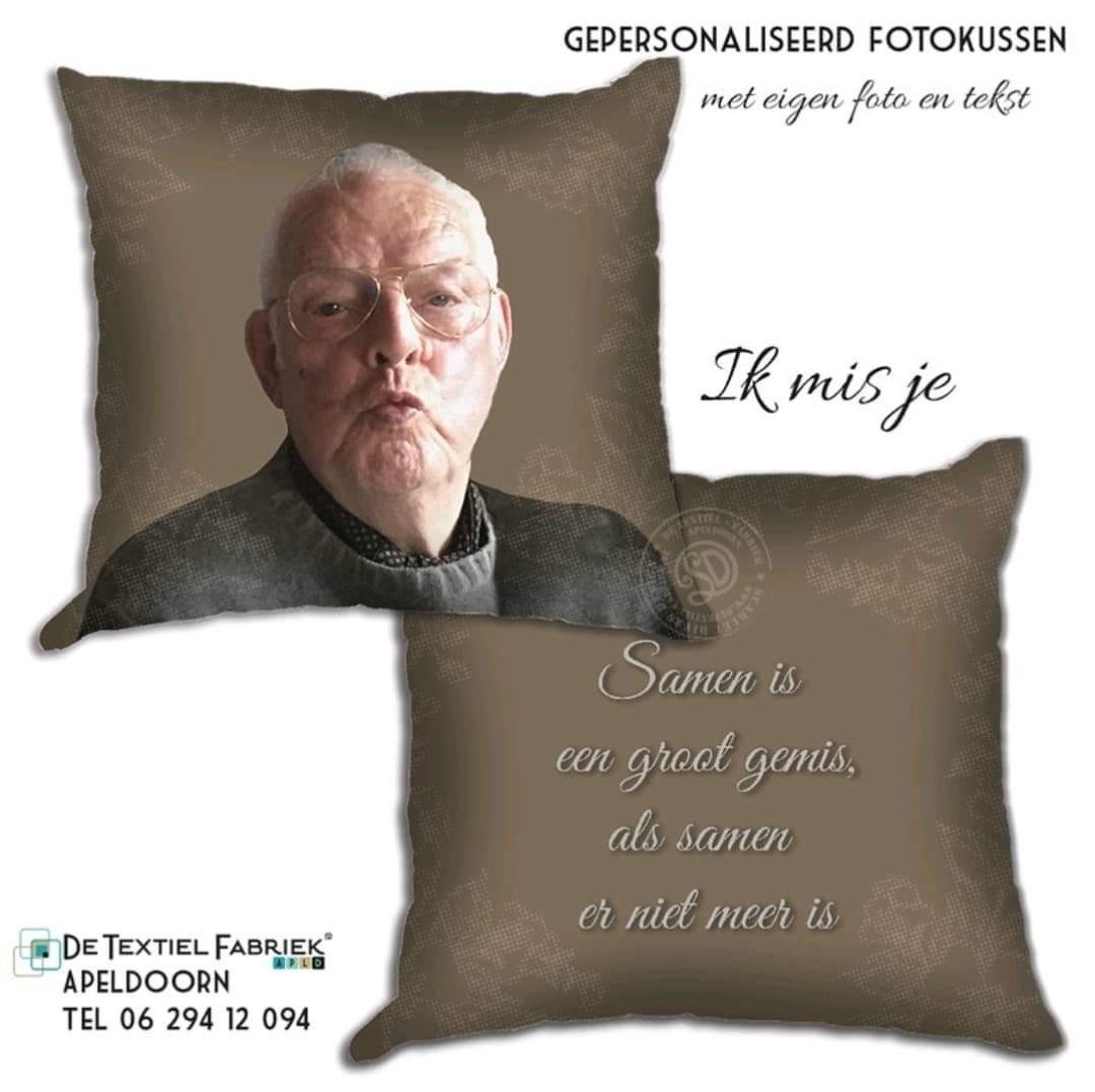 ScarletTextiel's tweet photo. Samen is een groot gemis, als samen er niet meer is.

Sierkussen met foto van je geliefde als troostkussen. 'Zo ben ik toch een beetje bij je'
#detextielfabriek #fotokussen  #troost #lockdown https://t.co/VvolR7beTX