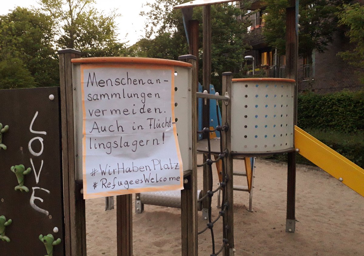 Bleiberecht4all's tweet photo. Schließt die #Lager in #Moria und die #ZUE's hier - statt #Spielplätze!

#LeaveNoOneBehind #WirHabenPlatz #FightRacism #FlüchtlingeWillkommen #NoBorders #NoLager https://t.co/xJlvELhNqH