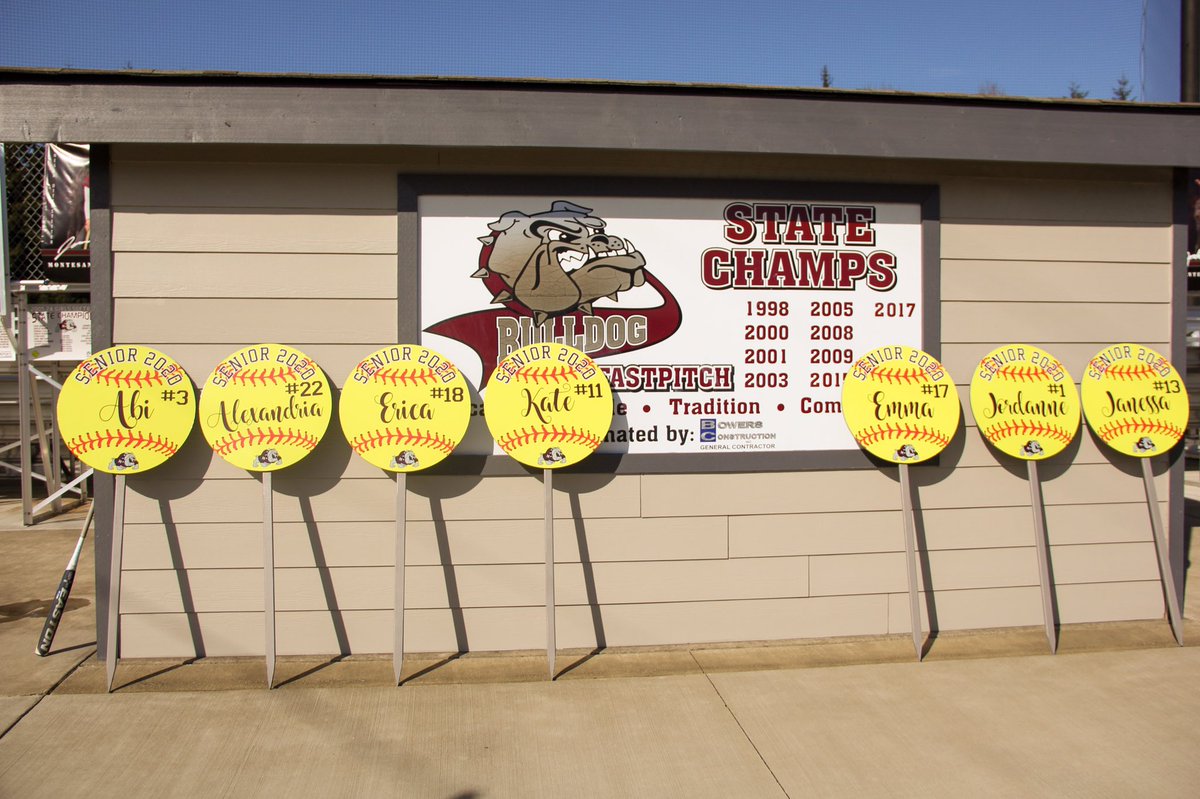 M_H_S_Fastpitch's tweet photo. Hello @M_H_S_Fastpitch Fans! The next 21 days we will acknowledge &amp; honor our seven 2020 seniors. Please show them support with a Retweet &amp; a ❤️ #MontePride #GoBulldogs #ReigningStateChamps 🐾 https://t.co/n01iN8nkKF