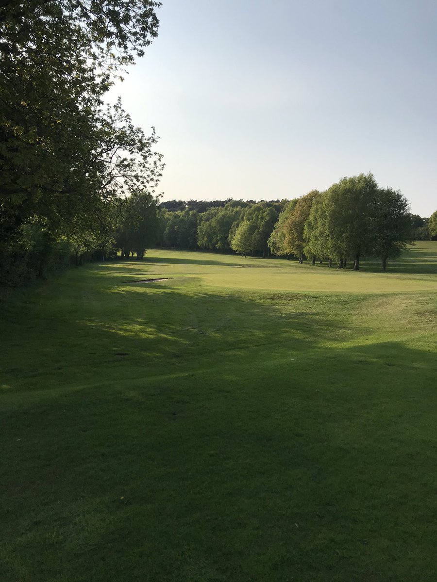 MarketDraytonGC's tweet photo. Another little look at the course this evening, really is in excellent shape, can’t wait to be back out there. https://t.co/G39ejArNVZ